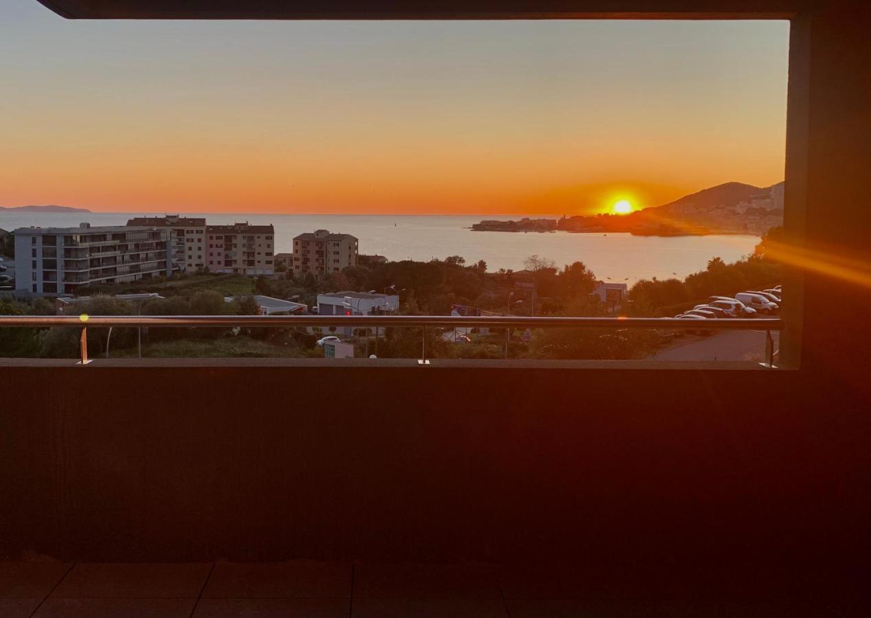 T2 Ajaccio Vue Mer Extérieur photo